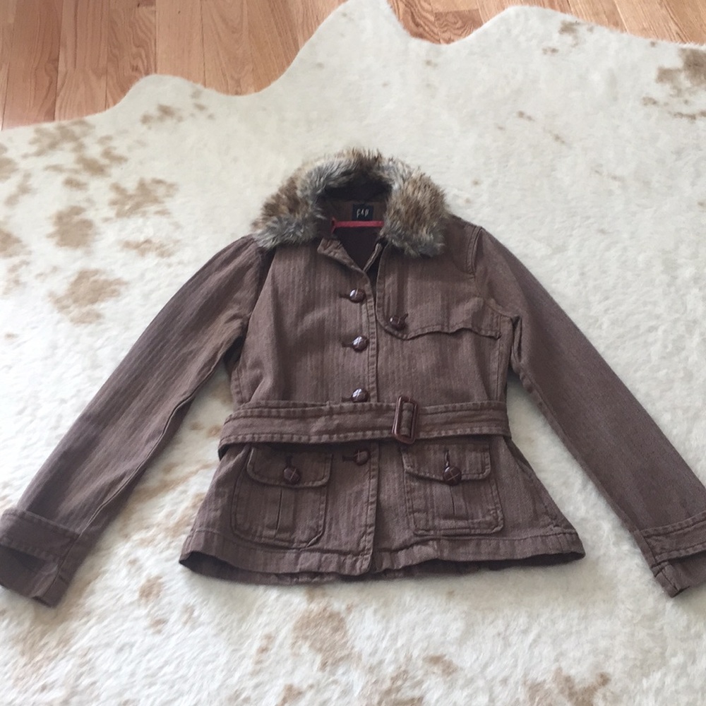 Gap belted jacket